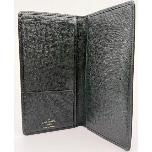 Authentic Louis Vuitton Taiga Leather Long Wallet - Green - Picture 1 of 12
